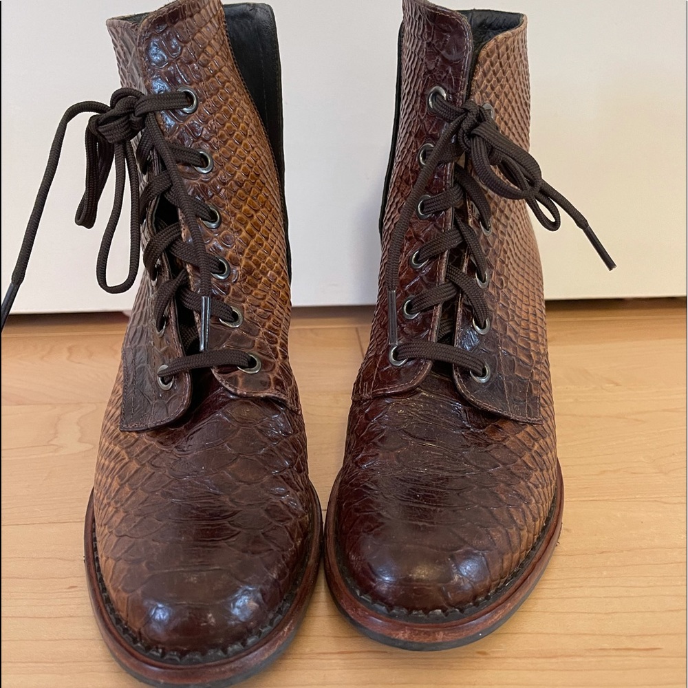 Zinda snake booties .
